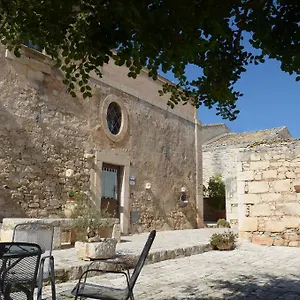 Casina Di Grotta Di Ferro , Santa Croce Camerina Italia